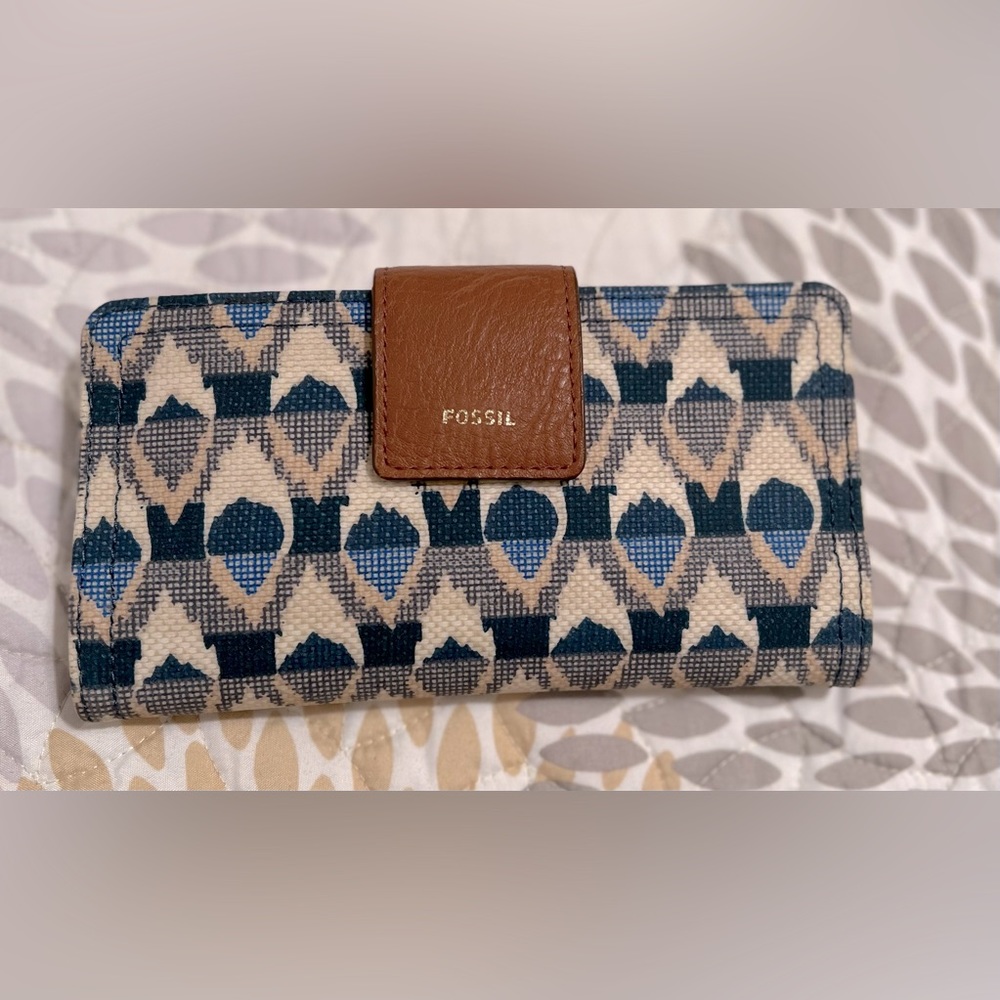 Fossil Logan Rfid Tab Clutch Wallet - image 1